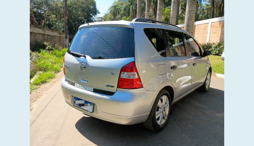 NISSAN LIVINA S NIGHT & DAY - PRATA - 2012 Foto 4 (Grande)