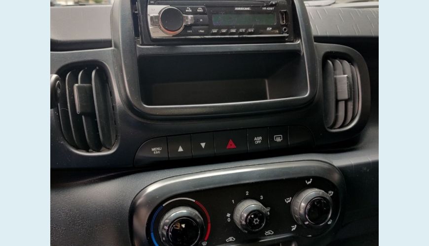 FIAT MOBI LIKE 1.0 FIRE FLEX 5P. - BRANCO - 2023 Foto 4 (Grande)