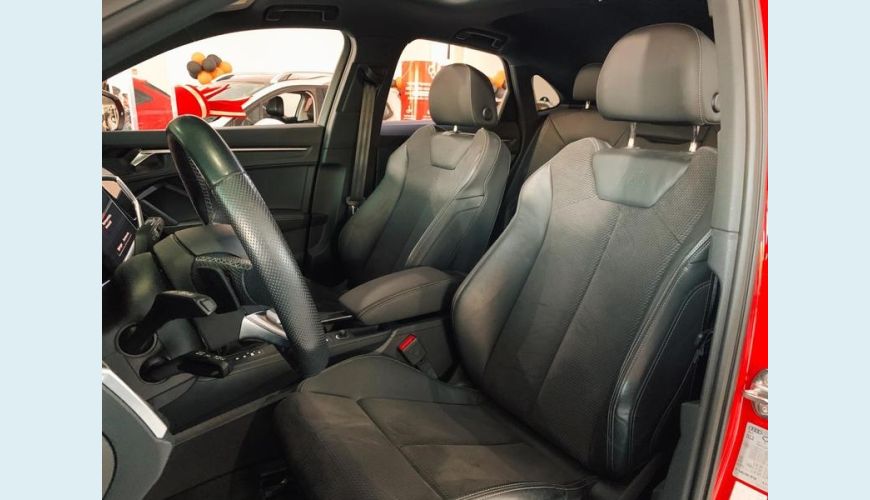 AUDI Q3 SPORTBACK TFSI PERFORMANCE BLACK QUATTRO - VERMELHO - 2023 Foto 4 (Grande)
