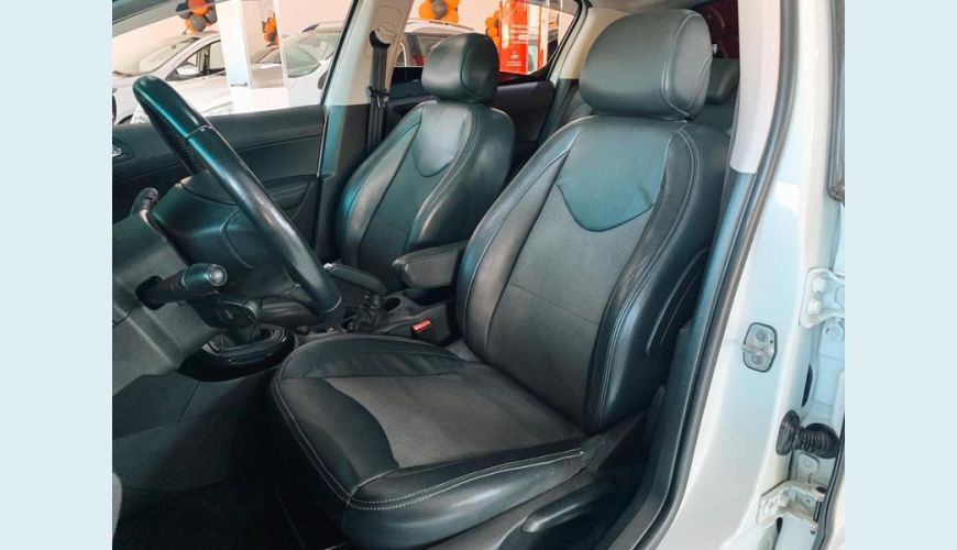 PEUGEOT 308 ALLURE - BRANCO - 2016 Foto 4 (Grande)