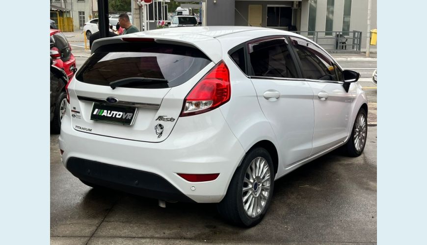 FORD FIESTA TIT./TIT.PLUS 1.6 16V FLEX AUT. - BRANCO - 2015 Foto 4 (Grande)