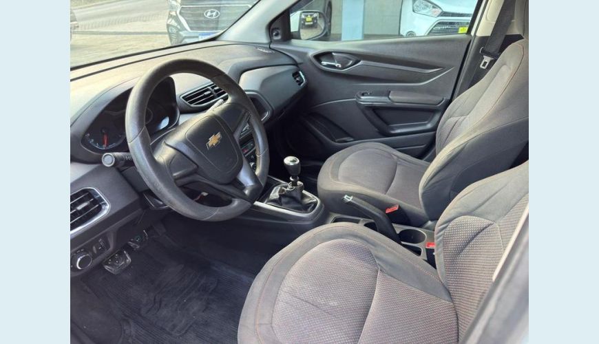 CHEVROLET ONIX 1.4MT LT - BRANCO - 2015 Foto 4 (Grande)