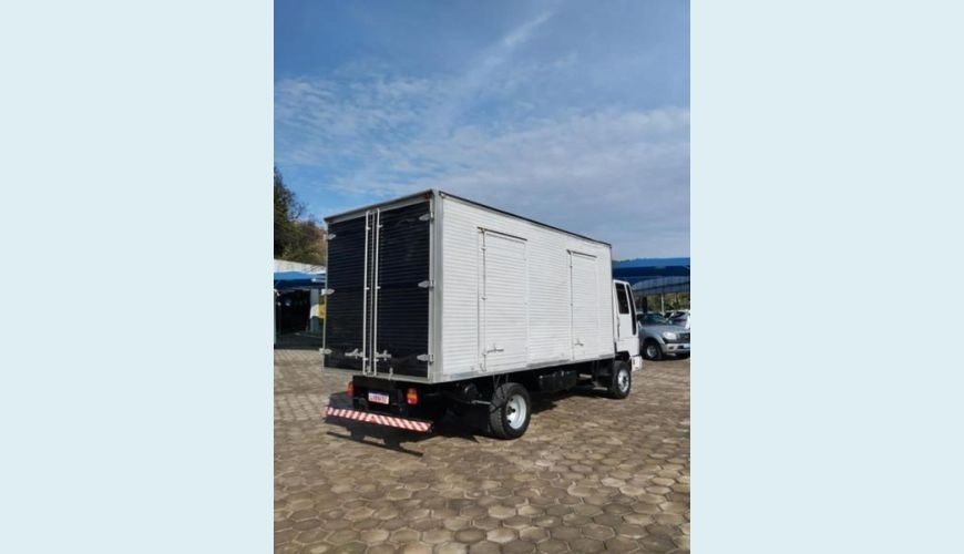 FORD CARGO 815E 4X2 - BRANCO - 2006 Foto 4 (Grande)