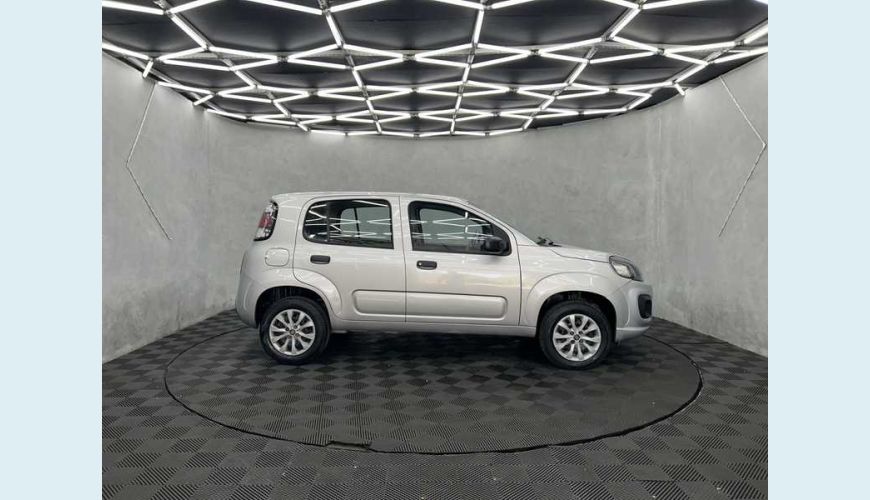 FIAT UNO ATTRACTIVE 1.0 - PRATA - 2021 Foto 4 (Grande)