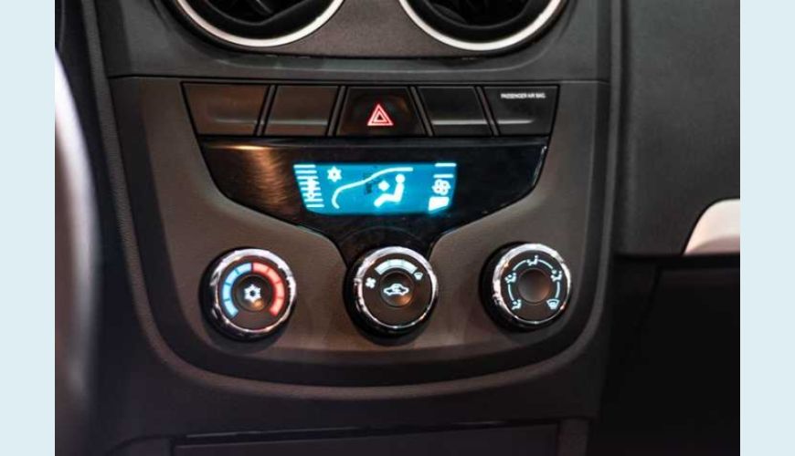CHEVROLET MONTANA LS 1.4 FLEX - PRATA - 2019 Foto 4 (Grande)