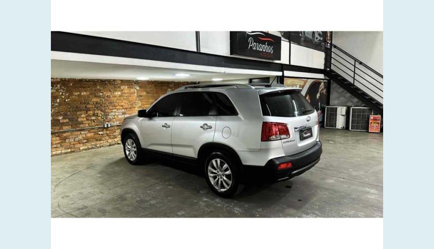 KIA SORENTO 3.5 V6 4X4 AUT. - PRATA - 2013 Foto 4 (Grande)