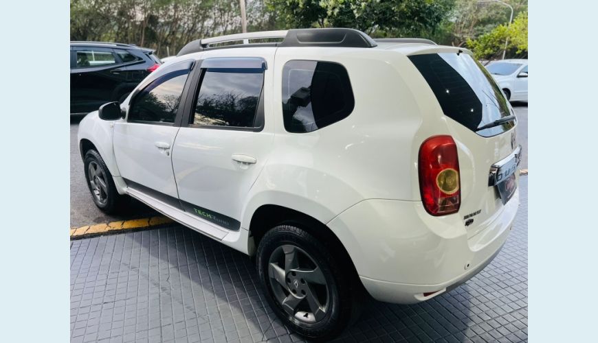 RENAULT DUSTER DYNAMIQUE 1.6 FLEX 16V MEC. - BRANCO - 2014 Foto 4 (Grande)