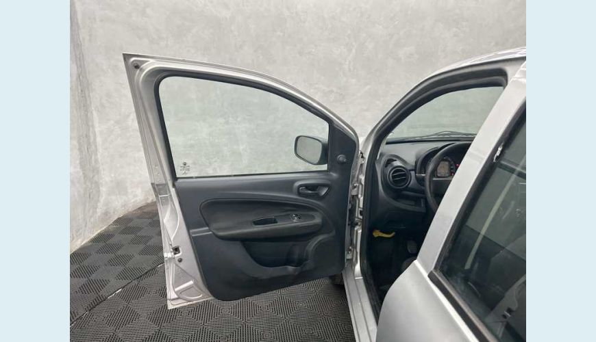 FIAT UNO ATTRACTIVE 1.0 8V FLEX 4P - PRATA - 2020 Foto 4 (Grande)