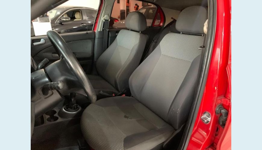 VOLKSWAGEN GOL 1.0 - VERMELHO - 2011 Foto 4 (Grande)