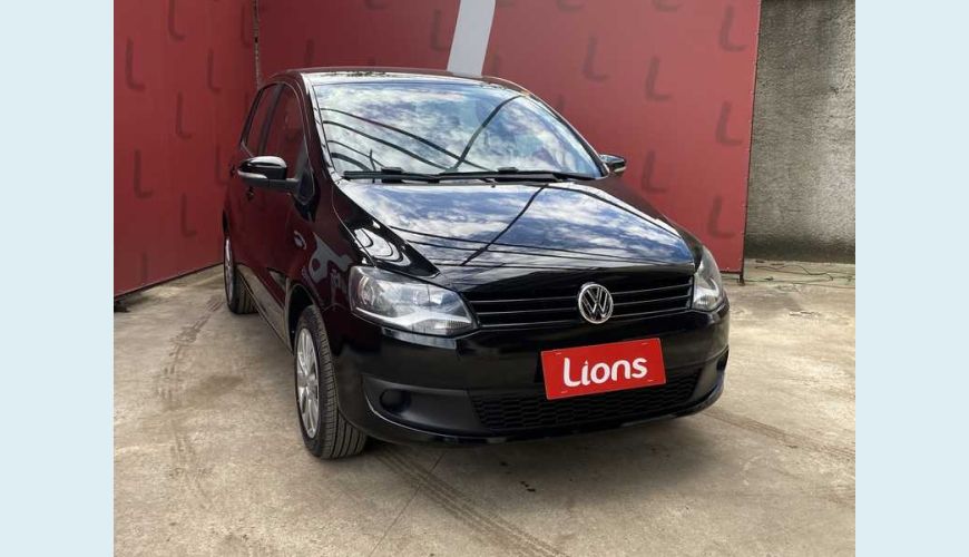 VOLKSWAGEN FOX 1.0 TEC FLEX 4P - PRETO - 2014 Foto 4 (Grande)