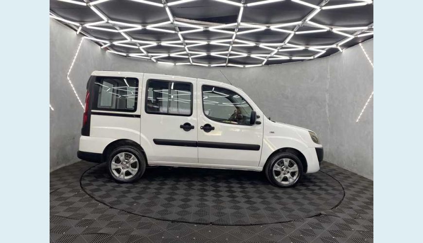 FIAT DOBLO ESSENCE 1.8 16V FLEX - BRANCO - 2020 Foto 4 (Grande)