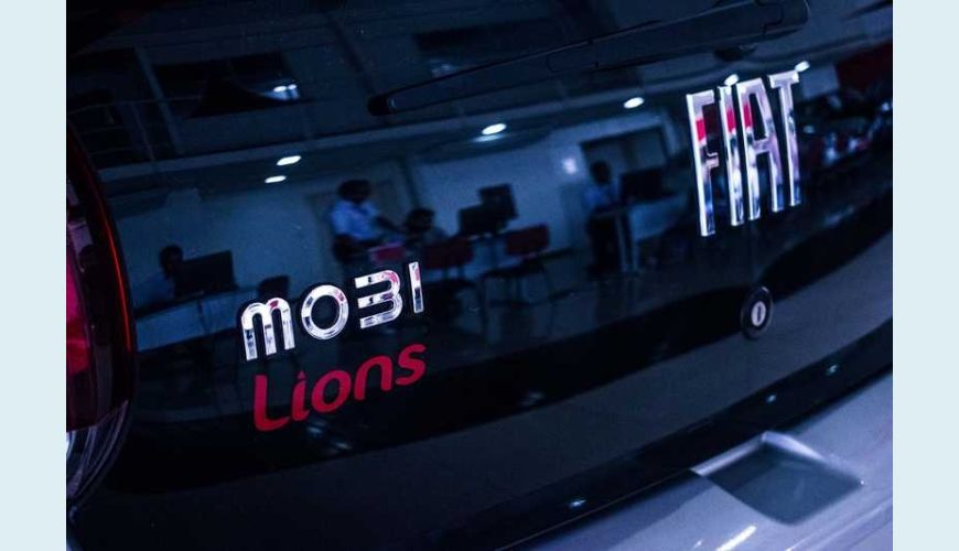 FIAT MOBI FIREFLY DRIVE 1.0 FLEX - PRATA - 2018 Foto 4 (Grande)