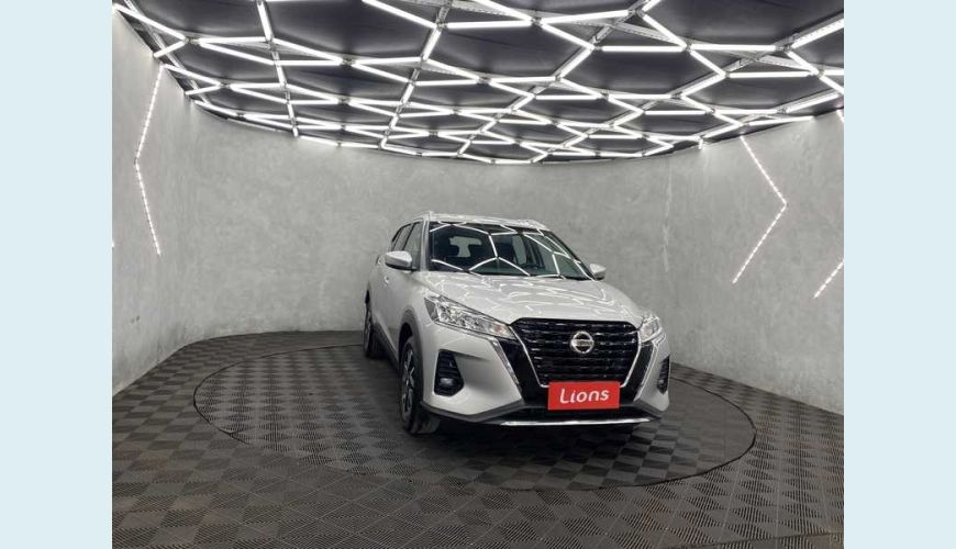NISSAN KICKS SENSE 1.6 FLEX AUT. - PRATA - 2022 Foto 4 (Grande)