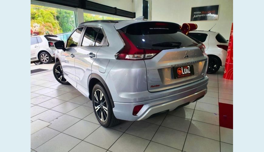 MITSUBISHI ECLIPSE CROSS HPE 1.5 16V 165CV AUT. - PRATA - 2024 Foto 4 (Grande)