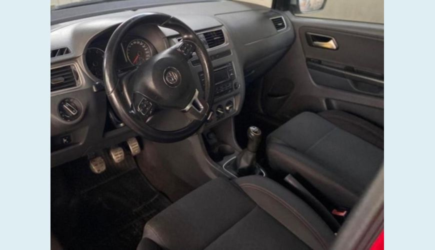 VOLKSWAGEN CROSSFOX 1.6 GII - VERMELHO - 2014 Foto 4 (Grande)