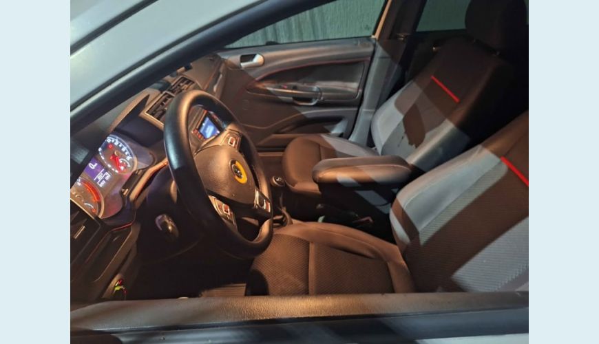 VOLKSWAGEN GOL 1.0 12V MPI TOTALFLEX TRACK 4P MANUAL - CINZA - 2017 Foto 4 (Grande)