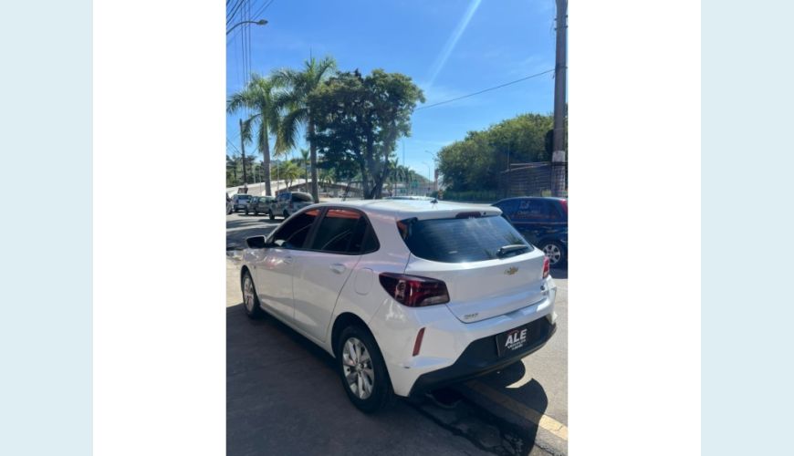 CHEVROLET ONIX - BRANCO - 2023 Foto 4 (Grande)