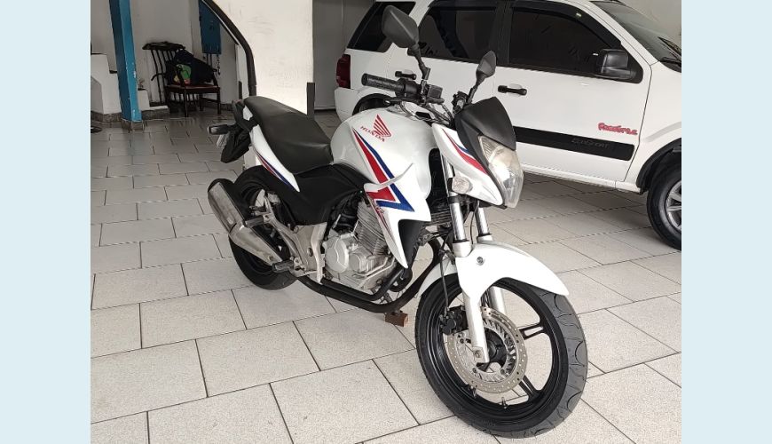 HONDA CB 300R/ 300R FLEX - BRANCO - 2013 Foto 4 (Grande)