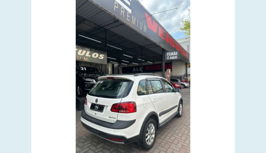 VOLKSWAGEN SPACE CROSS - BRANCO - 2014 Foto 4 (Grande)
