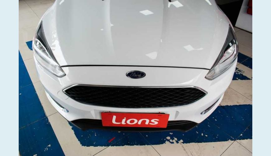 FORD FOCUS HATCH SE PLUS 2.0 POWERSHIFT - BRANCO - 2017 Foto 4 (Grande)