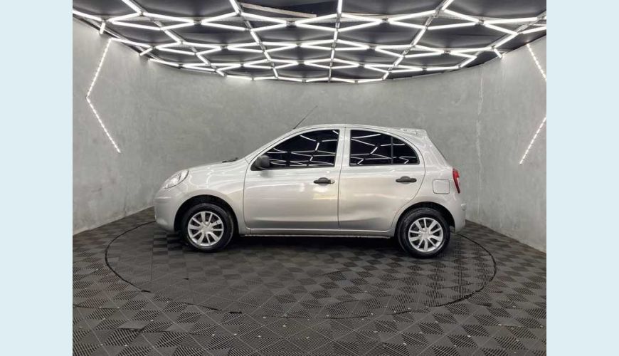NISSAN MARCH 1.0 16V FLEX - PRATA - 2013 Foto 4 (Grande)