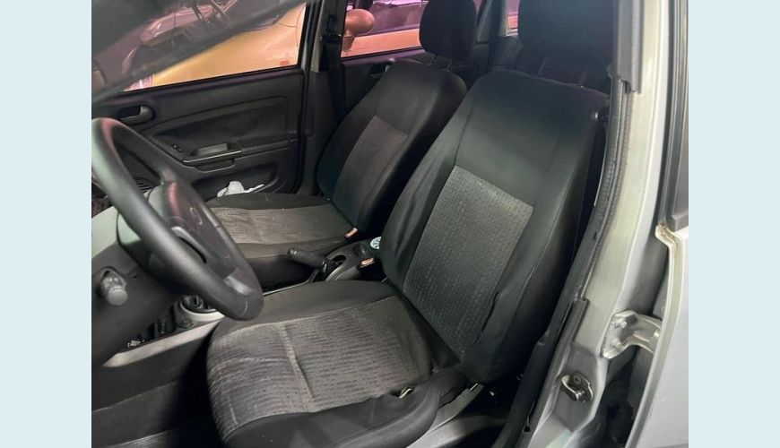 FORD FIESTA SEDAN 1.6 FLEX - PRATA - 2013 Foto 4 (Grande)