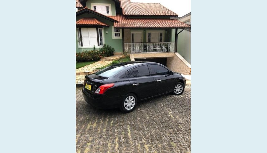 NISSAN VERSA 16SL FLEX - PRETO - 2014 Foto 4 (Grande)