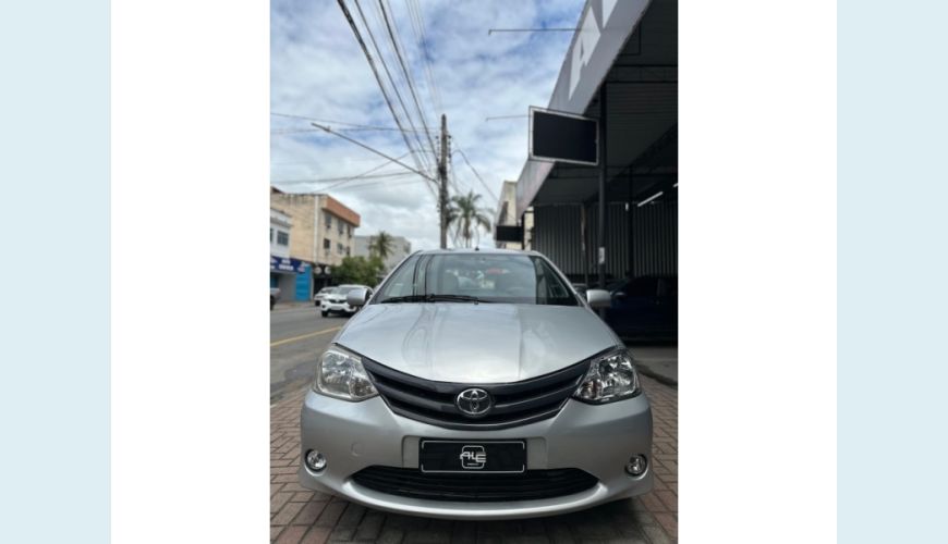TOYOTA ETIOS - PRATA - 2013 Foto 4 (Grande)