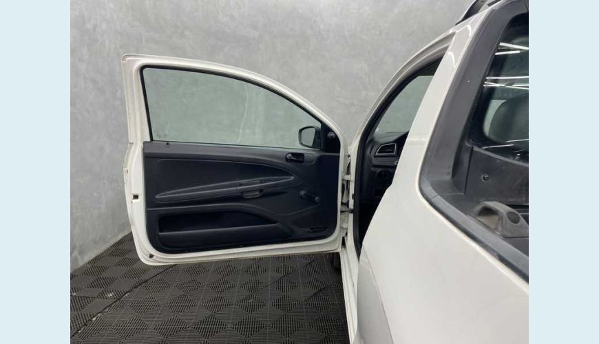 VOLKSWAGEN SAVEIRO ROBUST 1.6 MSI CS FLEX - BRANCO - 2020 Foto 4 (Grande)
