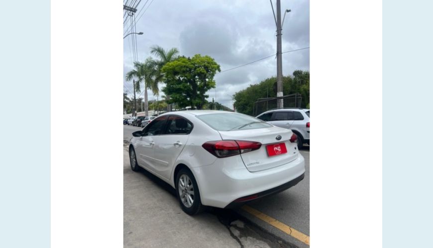 KIA CERATO - BRANCO - 2017 Foto 4 (Grande)