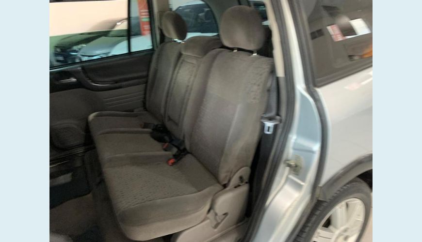 CHEVROLET ZAFIRA FLEXPOWER(ELEGANCE) 2.0 8V 4P - PRATA - 2011 Foto 4 (Grande)