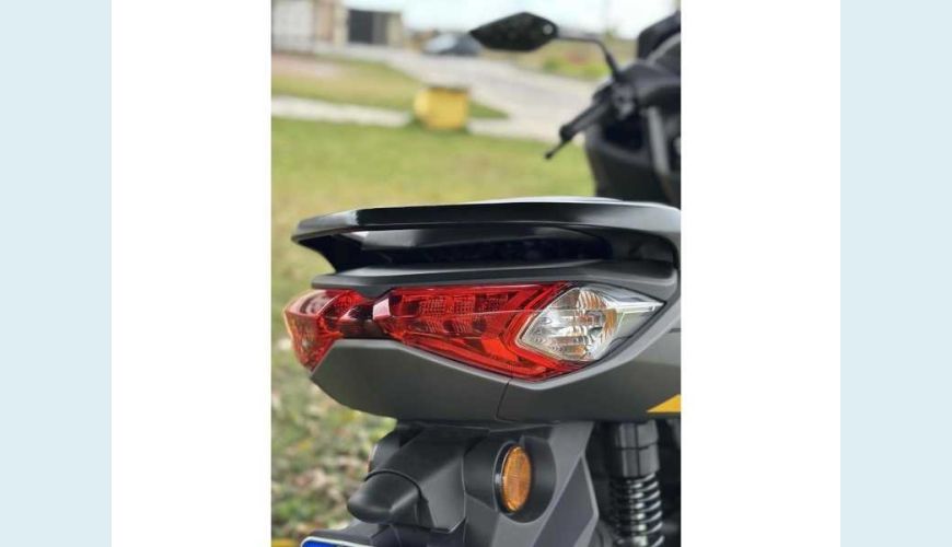 YAMAHA NMAX CONNECTED SE 160 - CINZA - 2024 Foto 4 (Grande)