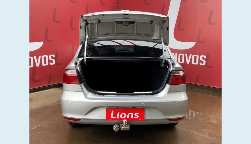 VOLKSWAGEN VOYAGE 1.0 MPI COMFORTLINE FLEX - PRATA - 2017 Foto 4 (Grande)