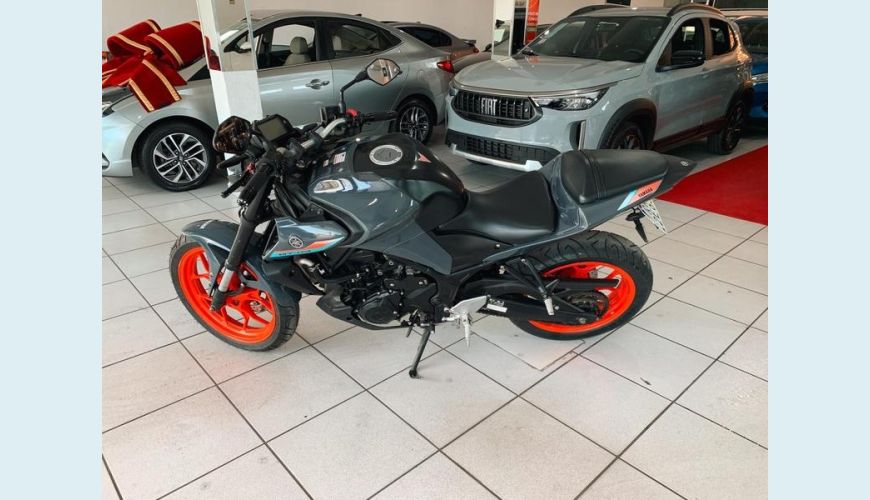 YAMAHA MT-03 - CINZA - 2023 Foto 4 (Grande)