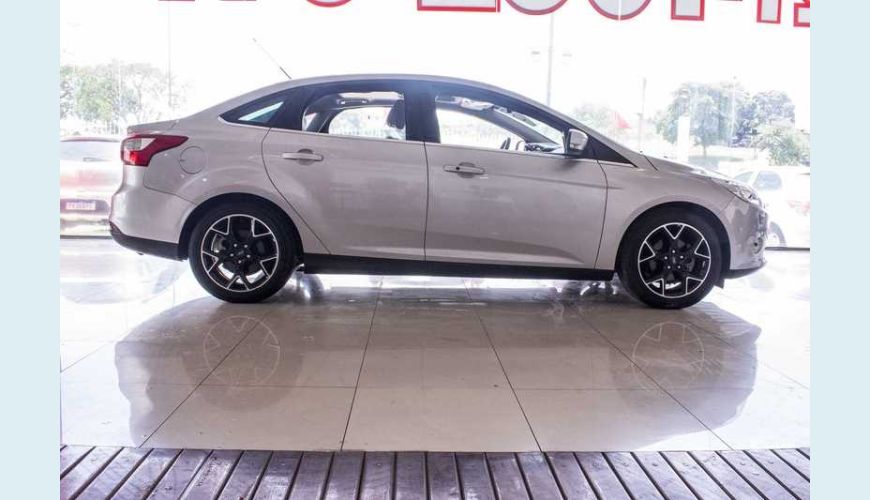 FORD FOCUS HATCH SE 2.0 16V POWERSHIFT - PRATA - 2015 Foto 4 (Grande)