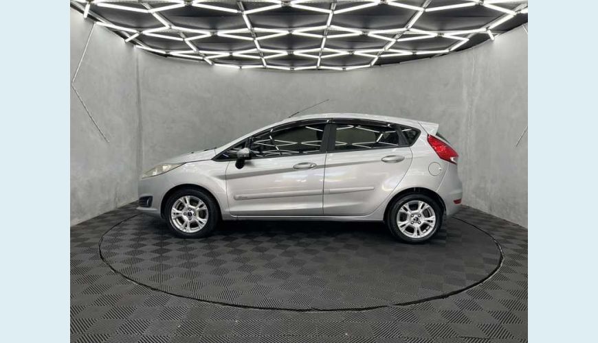 FORD NEW FIESTA HATCH NEW FIESTA SE 1.6 16V POWERSHIFT - PRATA - 2014 Foto 4 (Grande)