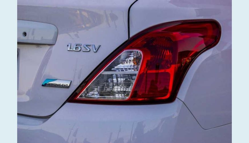 NISSAN VERSA 1.6 16V SV FLEXSTART CVT FLEX - BRANCO - 2018 Foto 4 (Grande)