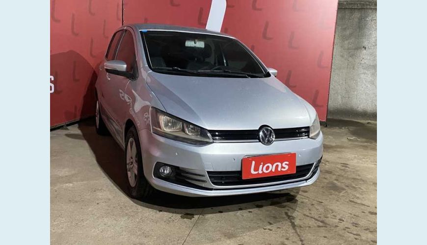 VOLKSWAGEN FOX COMFORTLINE 1.6 MSI FLEX - PRATA - 2015 Foto 4 (Grande)
