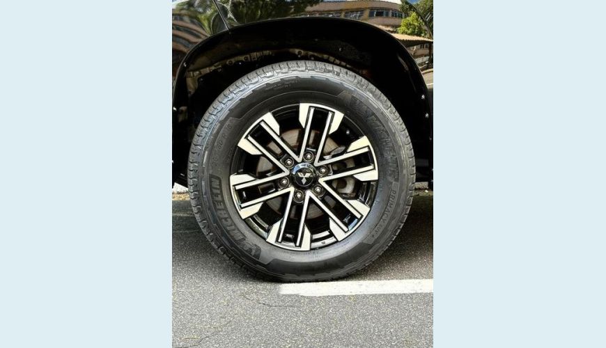 MITSUBISHI MMC PAJERO SPORT HPE - PRETO - 2021 Foto 4 (Grande)