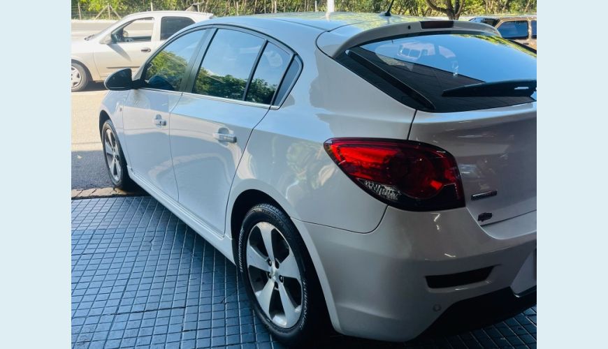 CHEVROLET CRUZE HB SPORT LT 1.8 16V FLEXP. 5P AUT - BRANCO - 2014 Foto 4 (Grande)