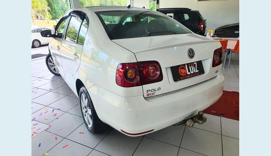 VOLKSWAGEN POLO COMFORTLINE 2.0 FLEX MANUAL 4P - BRANCO - 2013 Foto 4 (Grande)