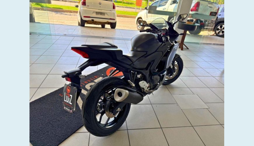 YAMAHA YZF R-3 321 - PRETO - 2026 Foto 4 (Grande)