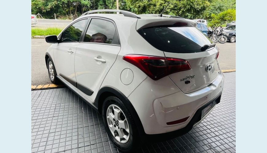 HYUNDAI HB 20X PREMIUM 1.6 FLEX 16V AUT. - BRANCO - 2015 Foto 4 (Grande)