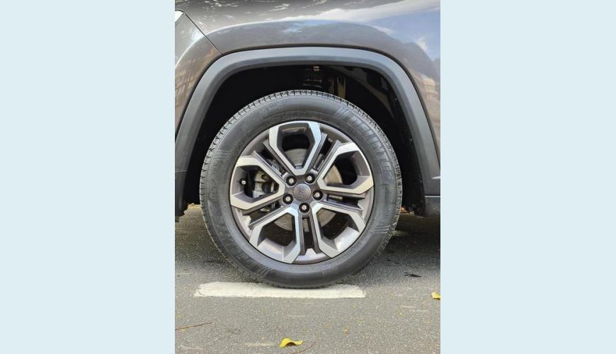 JEEP COMMANDER LIM T270 - CINZA - 2022 Foto 4 (Grande)