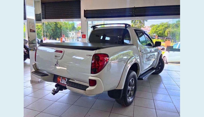 MITSUBISHI L200 TRITON 3.2 D - BRANCO - 2013 Foto 4 (Grande)