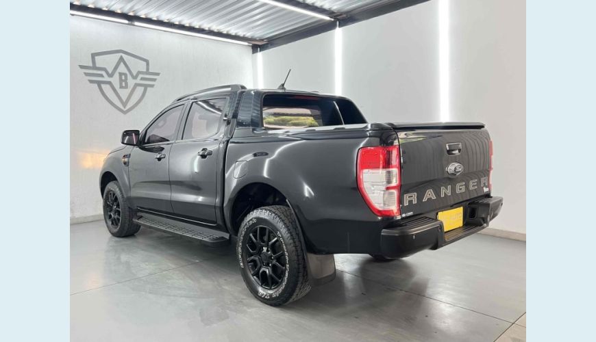 FORD RANGER - PRETO - 2023 Foto 4 (Grande)