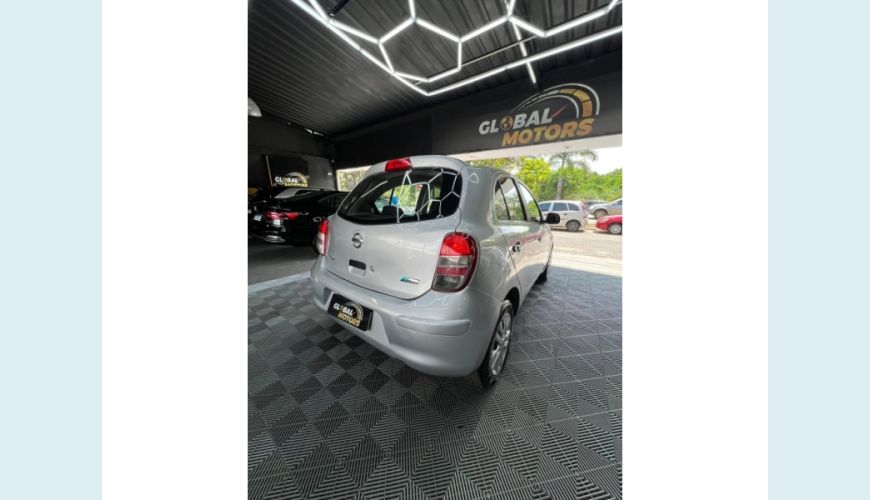 NISSAN MARCH - PRATA - 2012 Foto 4 (Grande)