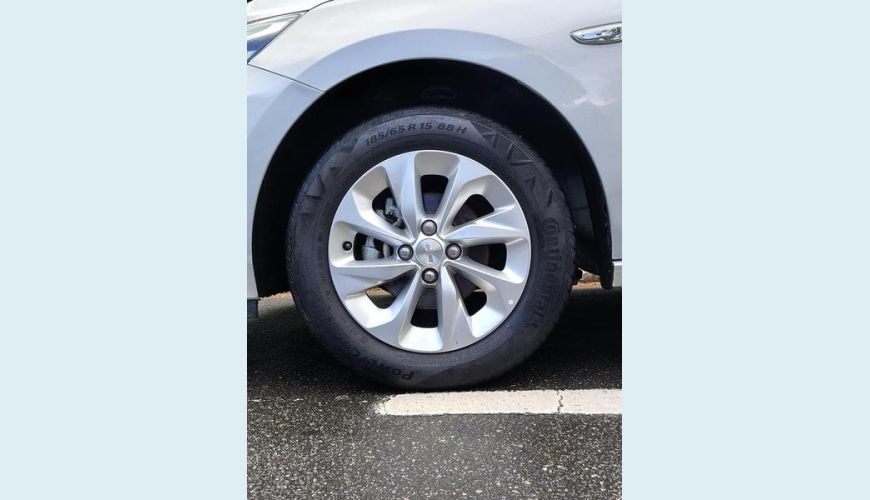 CHEVROLET ONIX 10TMT LT1 - PRATA - 2023 Foto 4 (Grande)