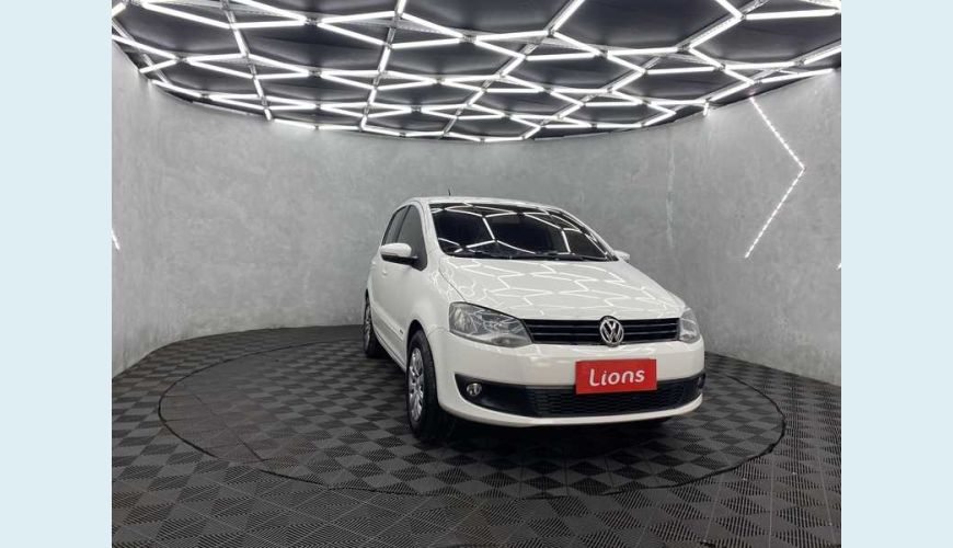 VOLKSWAGEN FOX VHT 1.6 FLEX MANUAL 4P - BRANCO - 2014 Foto 4 (Grande)