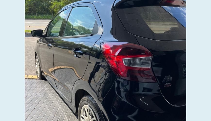 FORD KA S 1.0 FLEX MANUAL 4P - PRETO - 2015 Foto 4 (Grande)